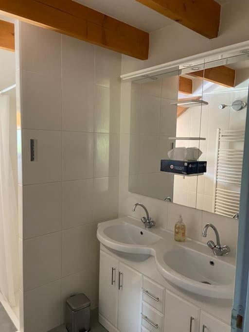 Appartement Familial A Crots Bagian luar foto